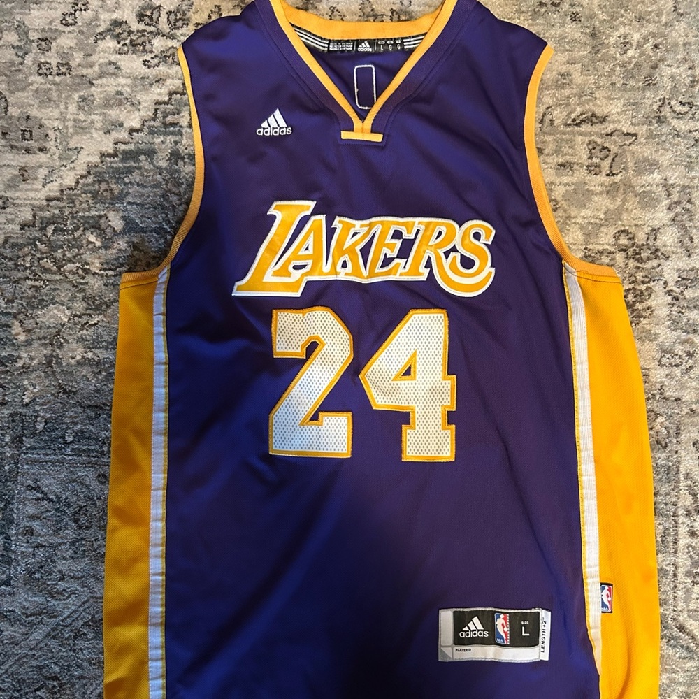 Kobe Bryant Lakers jersey